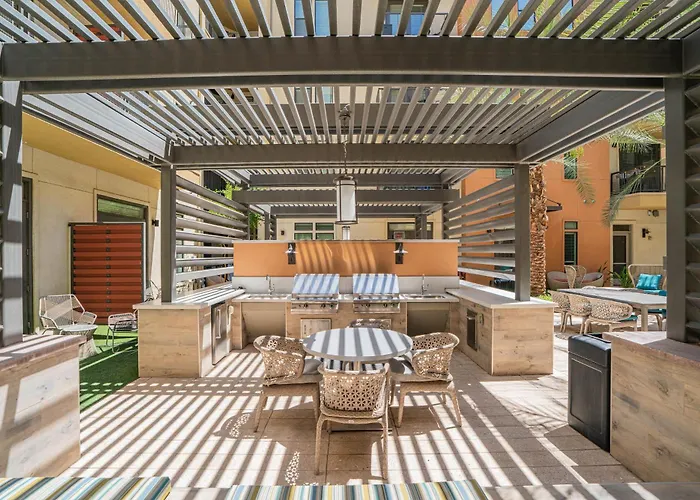 Boulevard Modern Roosevelt Row 2br Pool Gym 5 Phoenix