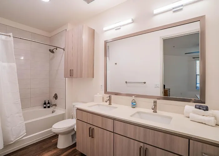 Boulevard Modern Roosevelt Row 2br Pool Gym 5 Apartment *