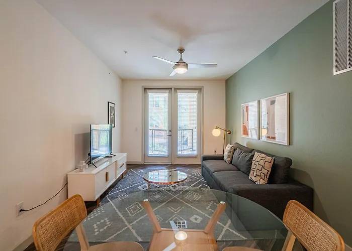 Boulevard Modern Roosevelt Row 2br Pool Gym 5 Phoenix